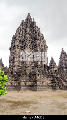 Hindu Tempel namens Candi Prambanan befindet sich in Java, eine Insel von Indonesien Stockfoto