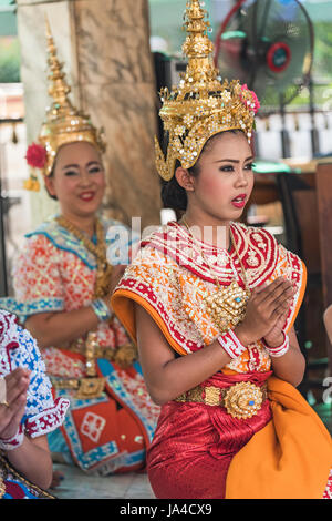 Traditionellen Tanz in den Erawan-Schrein-Bangkok-Thailand Stockfoto