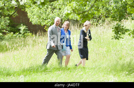 Der Prinz von Wales, Präsident von The National Trust besucht Chartwell House, Kent, dem ehemaligen Land Haus von Sir Winston Churchill die Restaurierung unterzogen wurde. Stockfoto