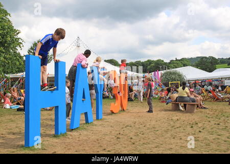 Heu-30. Jahrestag, Hay Festival 2017, Hay-on-Wye, Kind, Powys, Wales, Großbritannien, Vereinigtes Königreich, UK, Europa Stockfoto