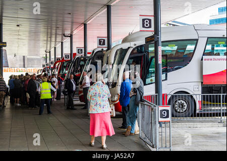 Bus Eireann Parnell Place Busbahnhof in Cork, Irland mit Textfreiraum. Stockfoto