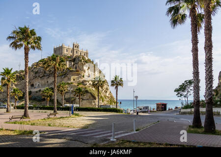 Isola Santa Maria Kirche in Tropea Strand - Kalabrien, Italien Stockfoto