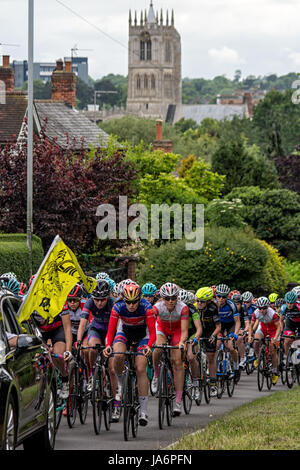 Melton Mowbray 4. Juni 2017: Frauen CiCLE Classic. Straße 105 km (65-Meile) der gemischten Straßen während dieser eintägigen internationalen Rennen ein fantastisches Spektakel einer Veranstaltung für Frauen Rennen. Start und Ziel in Melton Mowbray Stadtzentrum entfernt. Einzigartige Rennen innerhalb der britischen Radsports. Bildnachweis: Clifford Norton/Alamy Live-Nachrichten Stockfoto