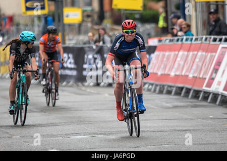 Melton Mowbray 4. Juni 2017: Frauen CiCLE Classic. Straße 105 km (65-Meile) der gemischten Straßen während dieser eintägigen internationalen Rennen ein fantastisches Spektakel einer Veranstaltung für Frauen Rennen. Start und Ziel in Melton Mowbray Stadtzentrum entfernt. Einzigartige Rennen innerhalb der britischen Radsports. Bildnachweis: Clifford Norton/Alamy Live-Nachrichten Stockfoto