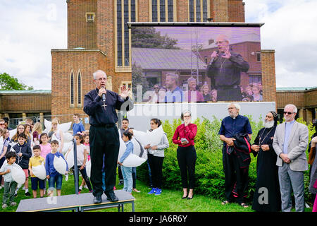 Guildford Kathedrale, Guildford. 4. Juni 2017. Der Erzbischof von Canterbury, Justin Welby, Eröffnung der Kathedrale Beacon-Veranstaltung in Guildford Cathedral. Bildnachweis: James Jagger/Alamy Live News Stockfoto