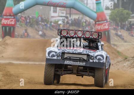 Ensenada, Mexiko. 3. Juni 2017. 49. SCORE Baja 500.as Runde 2 vier-Rennen 2017 SCORE Wüste der Welt-Championship.May 31-Juni 4, 2017Ã' 513,67 Meilen; Ensenada, Baja California, Mexico.Total Einträge: 236 (Stand 02.06.17) Credit: Daren Fentiman/ZUMA Draht/Alamy Live-Nachrichten Stockfoto