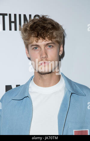 Los Angeles, USA. 23 Aug, 2017. Neels Visser besucht "secret Party" Start TINGS London Magazin Nachtigall August 23,2017 Los Angeles, Kalifornien. Stockfoto