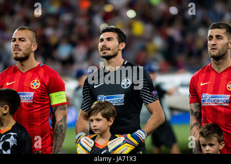 Bukarest, Rumänien. 23 Aug, 2017. 23. August 2017: Florin Nita #1 von FCSB Bukarest während der UEFA Champions League 2017-2018, Play-Offs 2. Bein Spiel zwischen FCSB Bukarest (ROU) und Sporting Clube de Portugal Lissabon (POR) auf nationaler Arena, Bukarest, Rumänien ROU. Foto: Cronos/Catalin Soare Credit: Cronos/Alamy leben Nachrichten Stockfoto