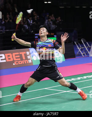 (170825) - Glasgow, Aug 25, 2017 (Xinhua) -- chen Lange von China konkurriert bei der Men's singles dritte runde Spiel gegen Ajay Jayaram von Indien auf der BWF Badminton-WM in Glasgow, Großbritannien, am 12.08.24, 2017. Chen Lange gewann 2-0. (Xinhua / Shan) (Yuqi xyw) Stockfoto