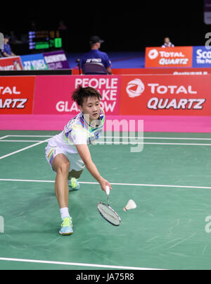 (170825) - Glasgow, Aug 25, 2017 (Xinhua) -- chen Yufei in China konkurriert während der Frauen singles dritte runde Spiel gegen Akane Yamaguchi in Japan an der BWF Badminton-WM in Glasgow, Großbritannien, am 12.08.24, 2017. Chen Yufei gewann 2-0. (Xinhua / Shan) (Yuqi xyw) Stockfoto