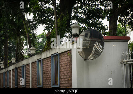 Verkehr, Spieglein an der Wand Foto in Indonesien jakarta Stockfoto