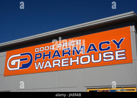 Rothwell, Redcliffe, Australien: Schild an der Fassade von guten Preis Apotheke Warehouse Retail store Stockfoto