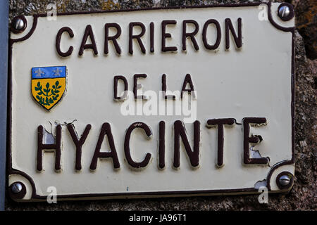 Frankreich, Cantal, Marcoles, innerhalb der mittelalterlichen Dorf, street sign Stockfoto