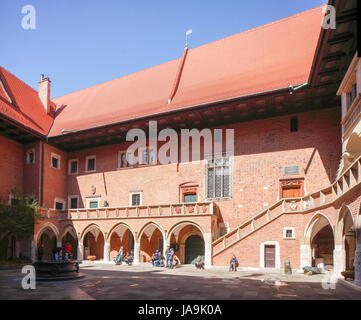 Arkadenhof des Collegiom Maius, Krakau, Kleinpolen, Polen, Europa Stockfoto