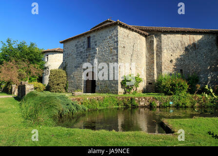 Frankreich, Haute Vienne, Mortemart, beschriftet Les Plus beaux villages de France (Schönste Dörfer Frankreichs), das Schloss Stockfoto