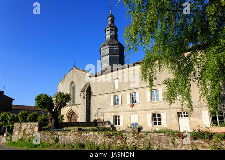 Frankreich, Haute Vienne, Mortemart, beschriftet Les Plus beaux villages de France, Kirche des Klosters der Augustin Stockfoto