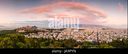 Akropolis und Panoramablick auf die Stadt Athen, Griechenland. Stockfoto