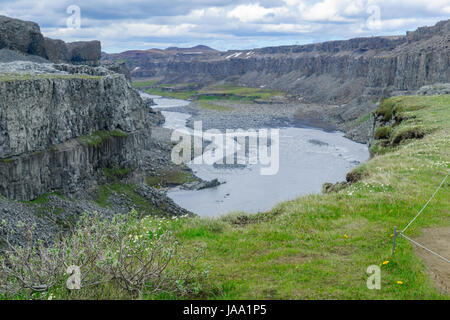 Blick auf die Jökulsá ein Fjollum Fluss, im Vatnajökull-Nationalpark, Nordosten Islands Stockfoto