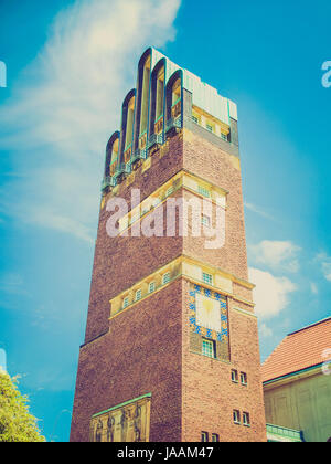 Jahrgang suchen Hochzeitsturm Turm an Kuenstler Kolonie Künstlerkolonie in Darmstadt Deutschland Stockfoto