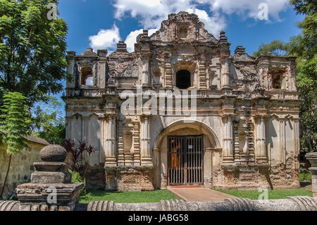 Fassade von San Jose El Viejo Kapelle Ruinen in der kolonialen Stadt & UNESCO-Weltkulturerbe von Antigua. Stockfoto