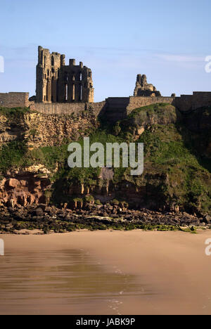 König Edwards Bay und Tynemouth Priory, Tynemouth, Nordostengland Stockfoto