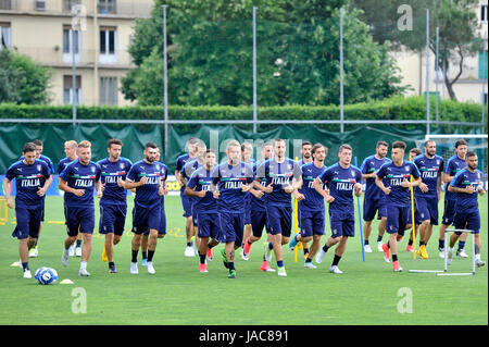 Florenz, Italien. 5. Juni 2017. Italiens Spieler während des Trainings im Coverciano Training Center. Die italienische Nationalmannschaft in einem Freundschaftsspiel die Nationalmannschaft von Uruguay in Nizza am 7. Juni 2017 und Liechtenstein in Udine am 11. Juni 2017, Spiel gültig für FIFA World Cup Russland 2018 Qualifikation Europa Gruppe G. Credit triffst: Giacomo Morini/Pacific Press/Alamy Live News Stockfoto