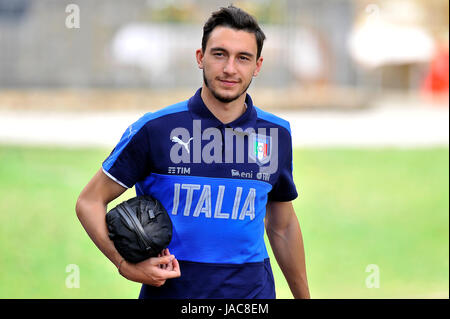 Florenz, Italien. 5. Juni 2017. Italiens Spieler Matteo Darmian während des Trainings im Coverciano Training Center. Die italienische Nationalmannschaft in einem Freundschaftsspiel die Nationalmannschaft von Uruguay in Nizza am 7. Juni 2017 und Liechtenstein in Udine am 11. Juni 2017, Spiel gültig für FIFA World Cup Russland 2018 Qualifikation Europa Gruppe G. Credit triffst: Giacomo Morini/Pacific Press/Alamy Live News Stockfoto