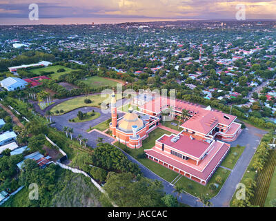 Stadtbild der Stadt Managua in Nicaragua bei Abenddämmerung Zeit Luftbild Stockfoto