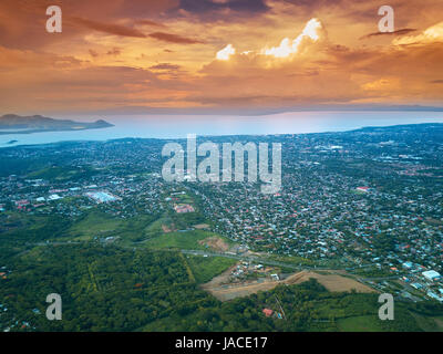 Panorama Blick auf Managua Stadt bei Sonnenuntergang Stockfoto