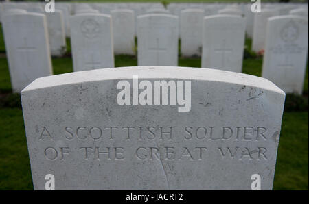 Tyne Cot Friedhof ist der größte Friedhof der Commonwealth War Graves Commission der Welt in Bezug auf Beerdigungen. In der Nähe von Ieper (Ypern) in Belgien Stockfoto