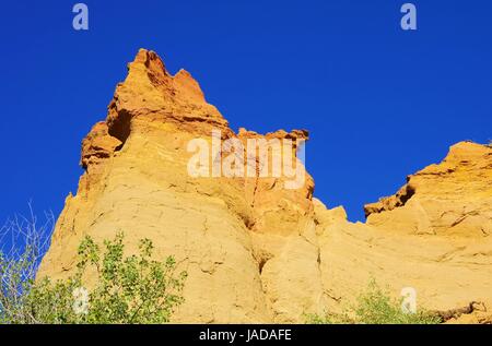 Rustel Ockerfelsen - Rustel Ocre rockt 45 Stockfoto