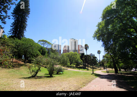 Die Plaza Barrancas de Belgrano in Buenos Aires, Argentinien. Stockfoto