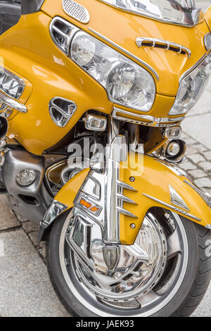 Detail eines Motorrad-gelbe Straße Stockfoto