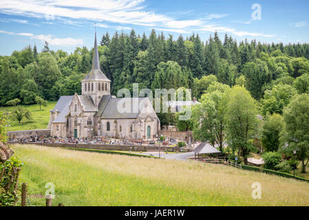 Kirche und Kloster St Hymer, malerische Landschaft der französischen Landschaft der Normandie, Frankreich Stockfoto