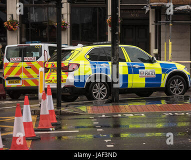 London, UK. 6. Juni 2017. Polizei Absperrungen bleiben nahe London Bridge nach dem terroristischen Anschlag. Bildnachweis: Ian Davidson/Alamy Live-Nachrichten Stockfoto