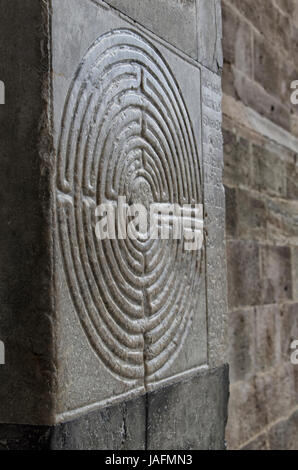 Blick auf nebligen Labyrinth in Marmor eingraviert Stockfoto
