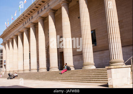 Dundee City Square und The Caird Hall. Dundee, Scotland.Situated am nördlichen Ufer des Firth of Tay Dundee ist die viertgrößte Stadt in Schottland. Stockfoto