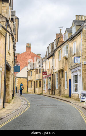 Maiden Lane, einer engen Straße in Stamford, einer vor allem steinerne Stadt in Lincolnshire, England. Stockfoto