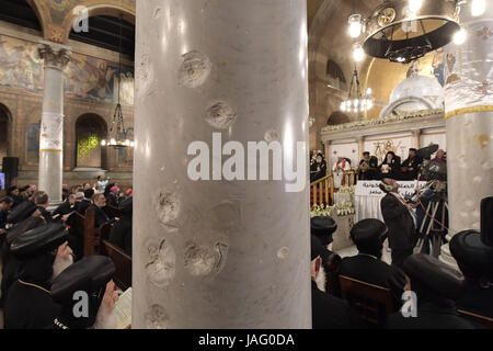 Francis Papst trifft sich mit Papst Tawadros II, geistliches Oberhaupt der Ägyptens orthodoxe Christen, in der St.-Markus Kathedrale in Kairo, Ägypten.  Wo: Kairo, Ägypten bei: Kredit-28. April 2017: IPA/WENN.com ** nur verfügbar für die Veröffentlichung in Großbritannien, USA, Deutschland, Österreich ** Stockfoto