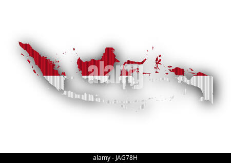 Karte und Flagge von Indonesien auf Wellblech Stockfoto