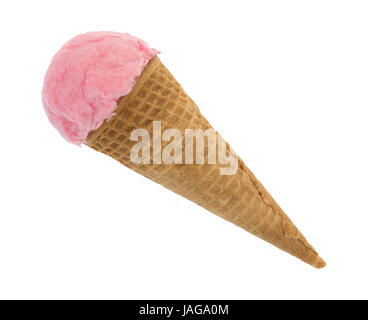 Rosa Zuckerwatte geformt als Eis in einem Zuckerhut isoliert auf einem weißen Hintergrund. Stockfoto