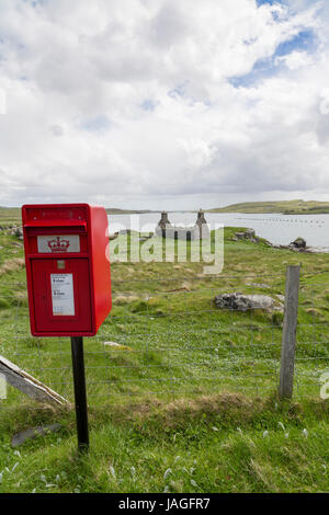 Ländliche Royal Mail Briefkasten, Insel Great Bernera, Isle of Lewis, Western Isles, äußeren Hebriden, Schottland, Vereinigtes Königreich Stockfoto