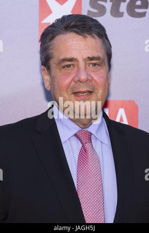 Prominente, die Teilnahme an der Henry-Nannen-Preis 2017 im Curio Haus, Hamburg Featuring: Sigmar Gabriel Where: Hamburg, Deutschland bei: Kredit-27. April 2017: Schultz-Coulon/WENN.com Stockfoto