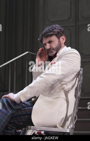 "Die kahle Sängerin" auf dem spanischen Theater von Madrid mit: Fernando Tejero Where: Madrid, Spanien bei: Kredit-28. April 2017: Oscar Gonzalez/WENN.com Stockfoto