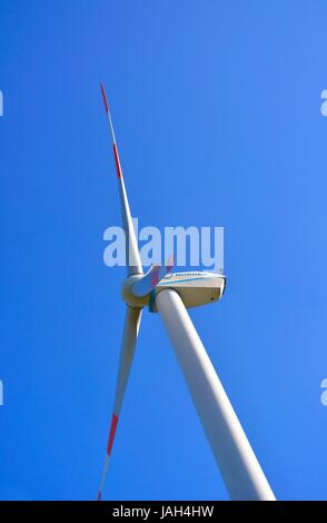 Schwarzwald Bei Kniebis, Windkraftanlage, Windgenerator, Windrad Für Stromerzeugung, Windenergieanlage, Stockfoto
