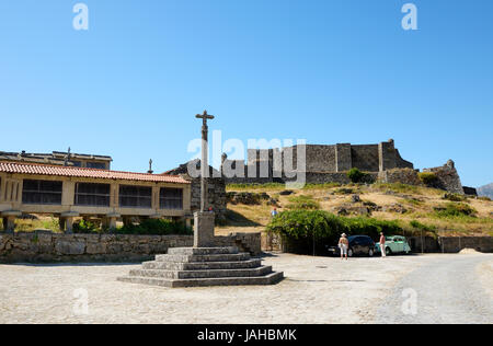 13. Jahrhundert alte Burg Lindoso. Peneda Geres Nationalpark, Portugal Stockfoto