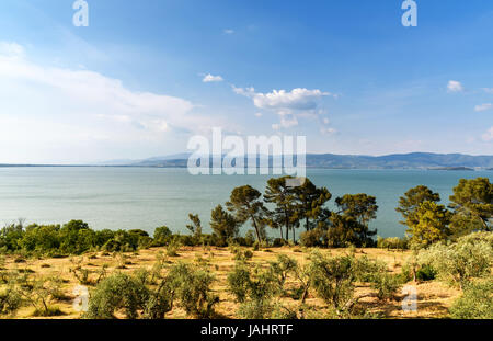 Panorama des Lago Trasimeno aus Castiglione del Lago, Umbrien, Italien Stockfoto