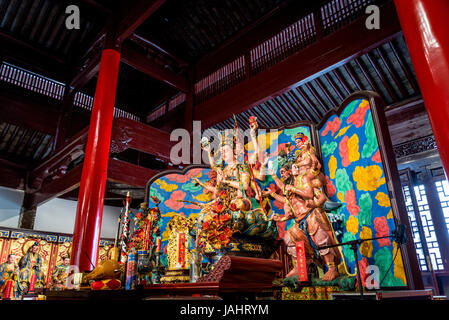 Bunt bemalten taoistische Gottheiten, Temple of Mystery, ein Taoist komplexe gegründet Song-Dynastie, Suzhou, Provinz Jiangsu, China Stockfoto