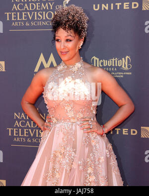 2017 Daytime EMMY Awards Ankünfte statt im Pasadena Civic Center.  Mitwirkende: Tamera Mowry-Housley wo: Los Angeles, California, Vereinigte Staaten von Amerika bei: Kredit-30. April 2017: Adriana M. Barraza/WENN.com Stockfoto