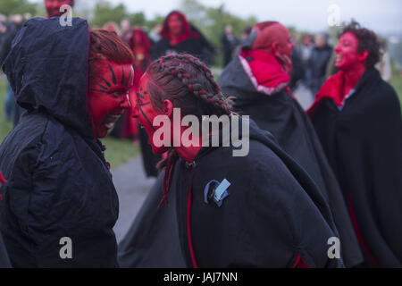 Szenen aus dem 30. jährlichen Beltane Feuer-Festival auf dem Calton Hill in Edinburgh stattfindet.  Mitwirkende: Feurige Heiden wo: Edinburgh, Vereinigtes Königreich bei: Kredit-30. April 2017: Euan Cherry/WENN.com Stockfoto